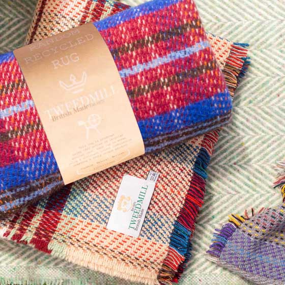 Check 100% recycled wool throw blanket - Tweedmill product photo side L