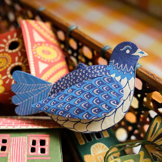 Screen-printed 3D Dove hanging decoration product photo back L