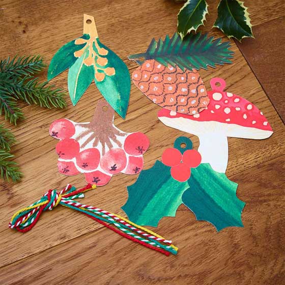 Festive woodland Christmas gift tags, set of five product photo side L