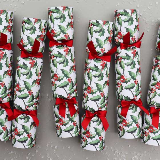 Luxury holly Christmas crackers product photo ai4 L