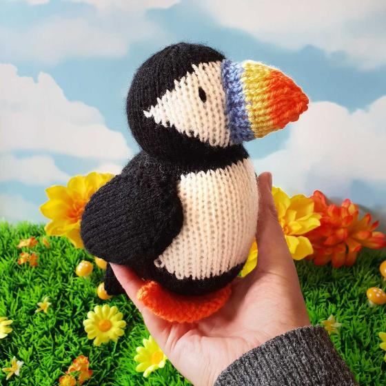 Puffin knit kit product photo back L