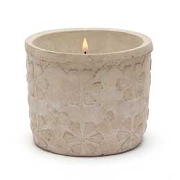 Outdoor citronella candle with floral detail product photo