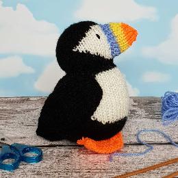 Puffin knit kit product photo